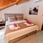 Frühstückspension Mykonut Boutique 2*