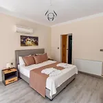 Mykonut Boutique B&B 페티예