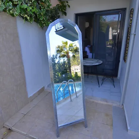 Oda ve Kahvaltı Mykonut Boutique 2*