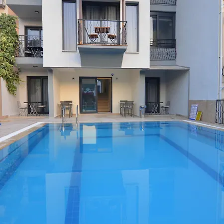 Mykonut Boutique 2* フェティエ