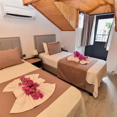 Mykonut Boutique 2* フェティエ