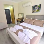 B&B Mykonut Boutique