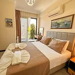 B&B Mykonut Boutique